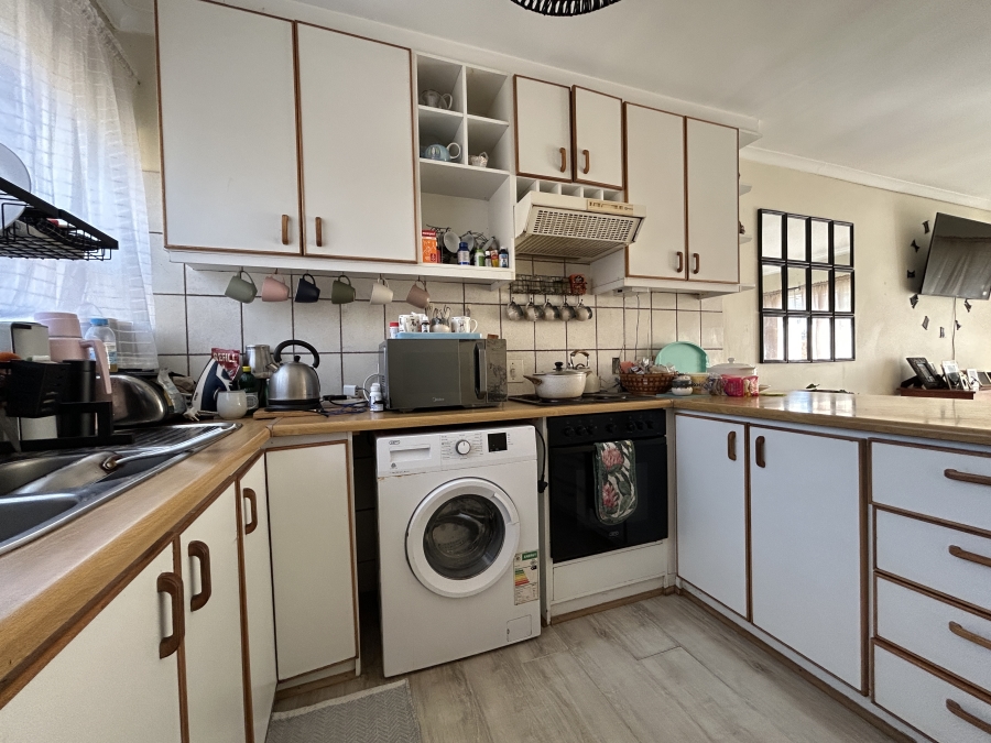 2 Bedroom Property for Sale in Belgravia Western Cape